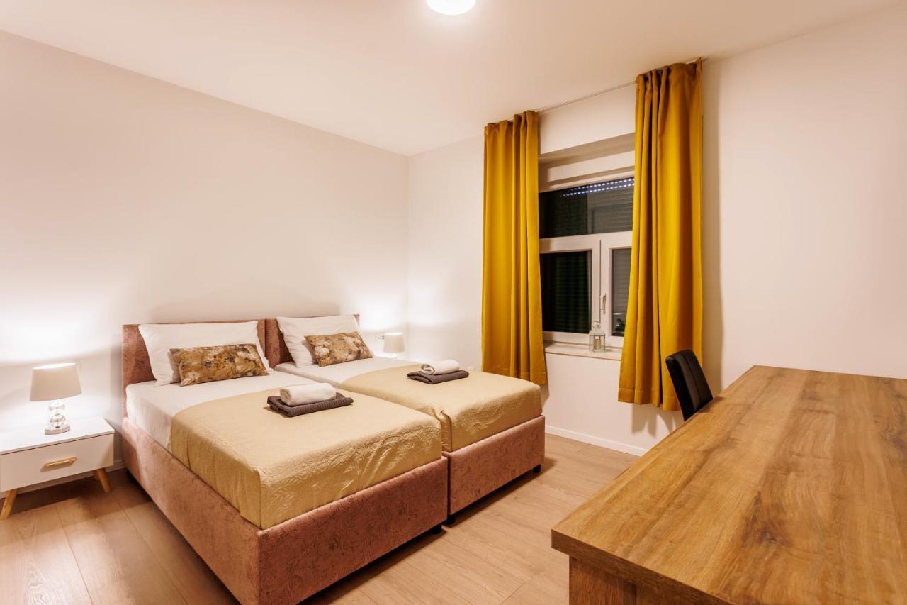 Blue Pearl-Split Town Center Apartament Екстер'єр фото