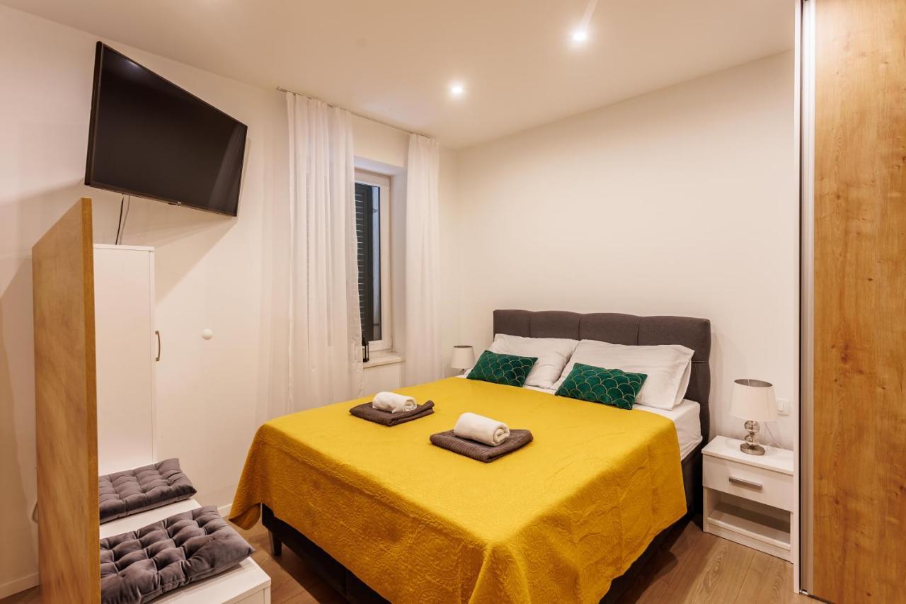 Blue Pearl-Split Town Center Apartament Екстер'єр фото