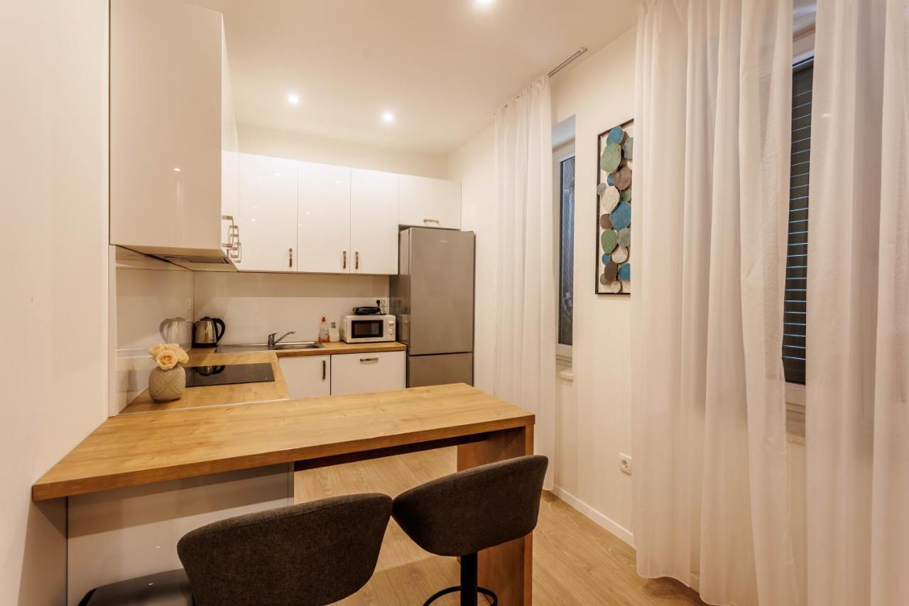 Blue Pearl-Split Town Center Apartament Екстер'єр фото
