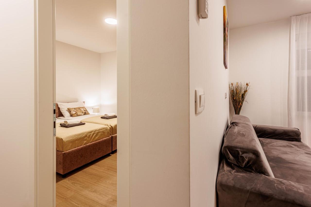 Blue Pearl-Split Town Center Apartament Екстер'єр фото